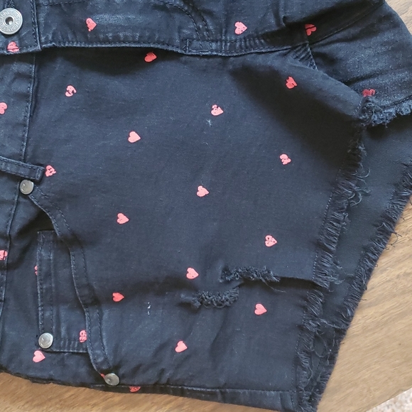 Iron Fist deconstructed black style denim shorts with red hearts. - Picture 2 of 8